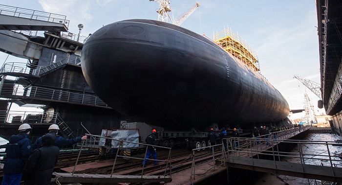 Rusia bota el submarino Kolpino en San Petersburgo